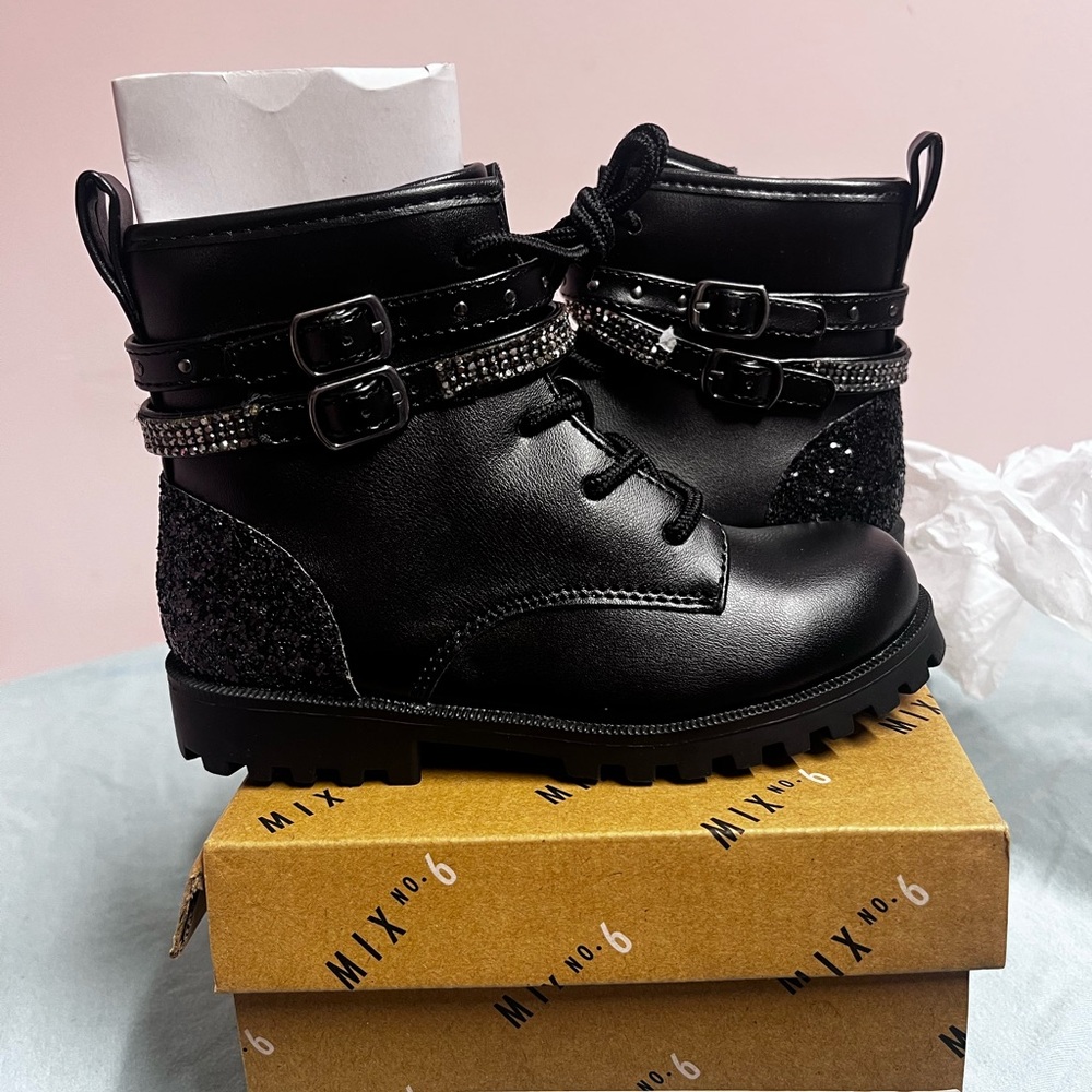 Mix NO. 6 Lil Carly Girls Combat Boot- Kids New in Box Size 10